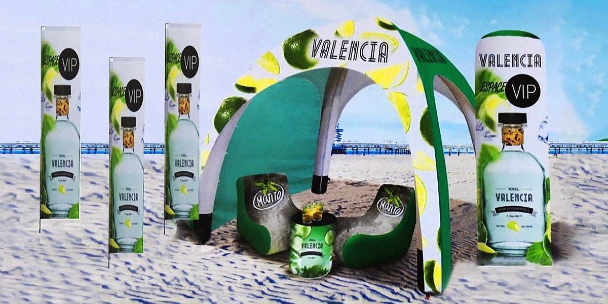 Outdoor-Flags-Tents