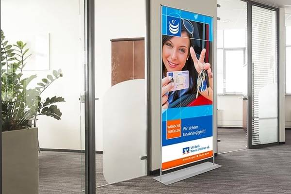 Magnetic-Floor-Display